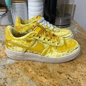 Nike Air Force 1 size 4.5